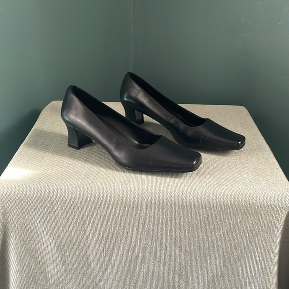 Black Square Toe Heels Liz Claiborne lizflex vogue style size 8.5 - Picture 2 of 10